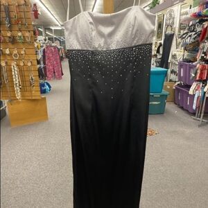 8 Betsy and Adam Black/White Gown